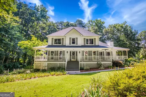 3970 Governors Cir, Loganville, GA 30052