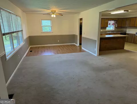 Living - 224 Pinehill Rd, Dublin, GA 31021 photo 1 of 2