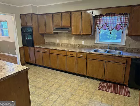 Kitchen - 224 Pinehill Rd, Dublin, GA 31021 photo 1 of 1