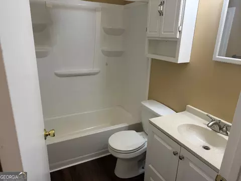 Bath - 224 Pinehill Rd, Dublin, GA 31021 photo 1 of 2