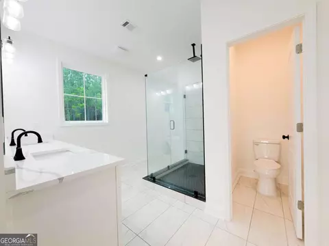 Bath - 357 Bagley Rd, Forsyth, GA 31029 photo 3 of 7