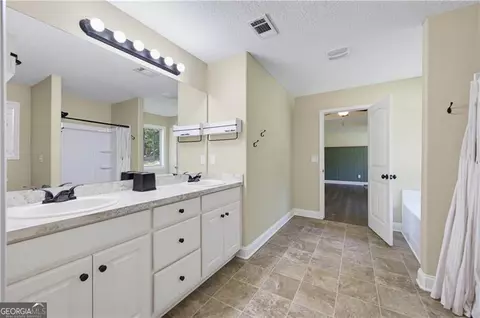 Entry Way - 2317 Matt Michell Ln, Monroe, GA 30655 photo 2 of 2