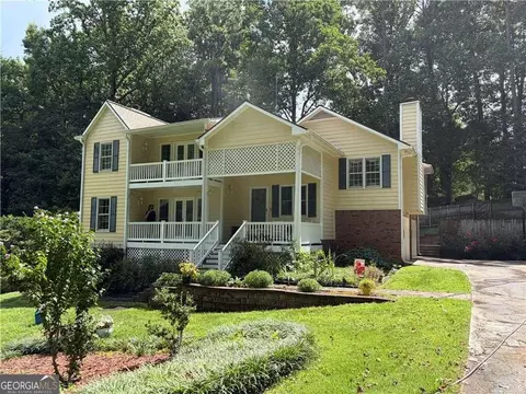 11675 Highland Colony Dr, Roswell, GA 30075