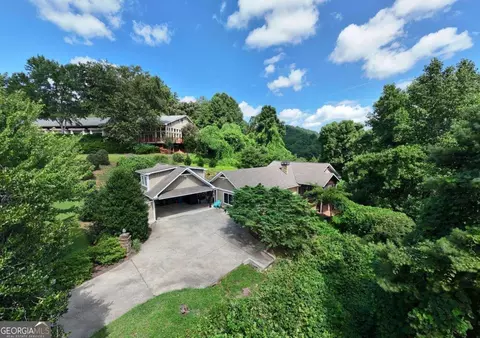 228 Country Club Dr, Clayton, GA 30525