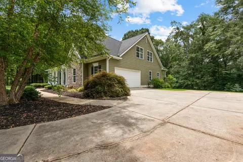 Exterior - 285 Huckaby Rd, Brooks, GA 30205 photo 3 of 10