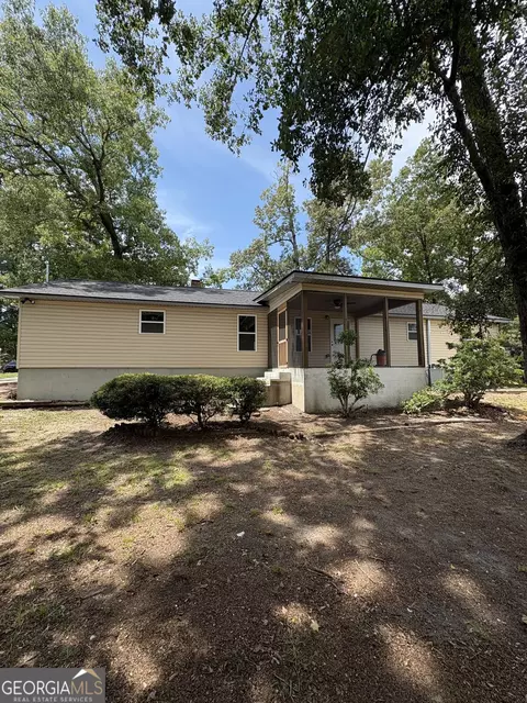 Exterior - 501 Hillside Dr, Dublin, GA 31021 photo 1 of 2