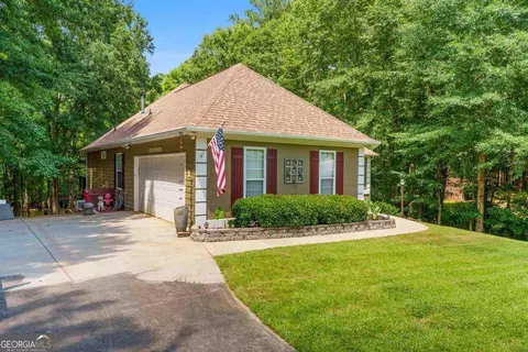 Exterior - 340 Flowers Dr, Covington, GA 30016 photo 12 of 13
