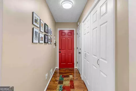 Entry Way - 340 Flowers Dr, Covington, GA 30016 photo 4 of 8