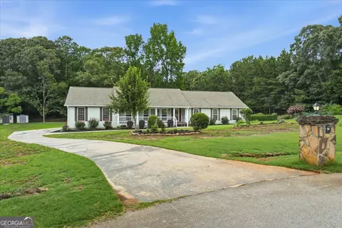 Exterior - 93 Daniel Ct, Mcdonough, GA 30253 photo 2 of 10