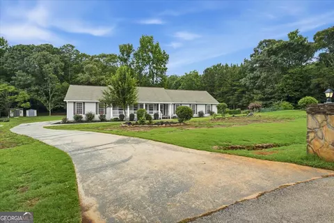 Exterior - 93 Daniel Ct, Mcdonough, GA 30253 photo 3 of 10