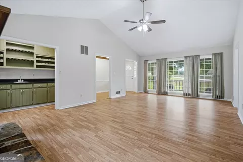Living - 93 Daniel Ct, Mcdonough, GA 30253 photo 2 of 3