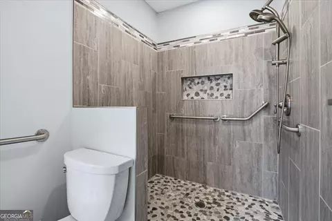 Bath - 93 Daniel Ct, Mcdonough, GA 30253 photo 5 of 5