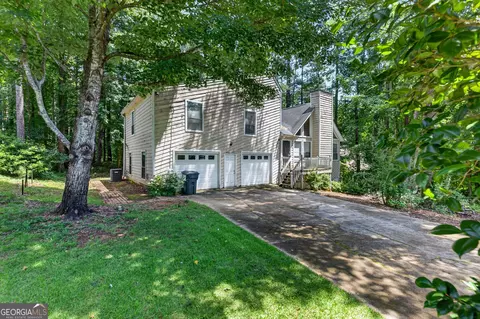 3724 Summit Dr NW, Acworth, GA 30101