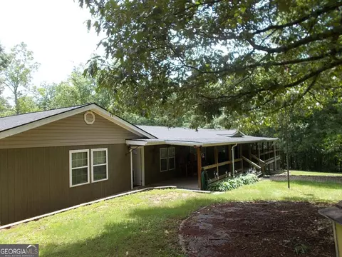 416 Old Jones Rd, Whitesburg, GA 30185