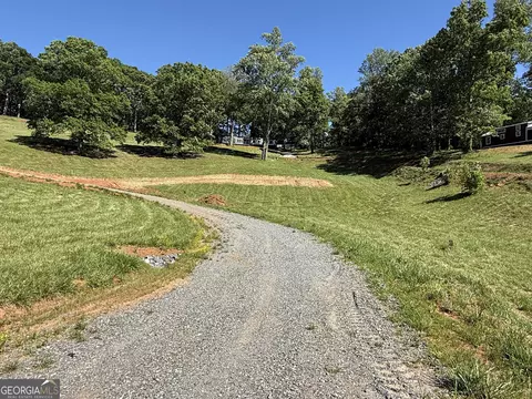 527 Saunders Lot Apt 70 Rd, Franklin, NC 28734