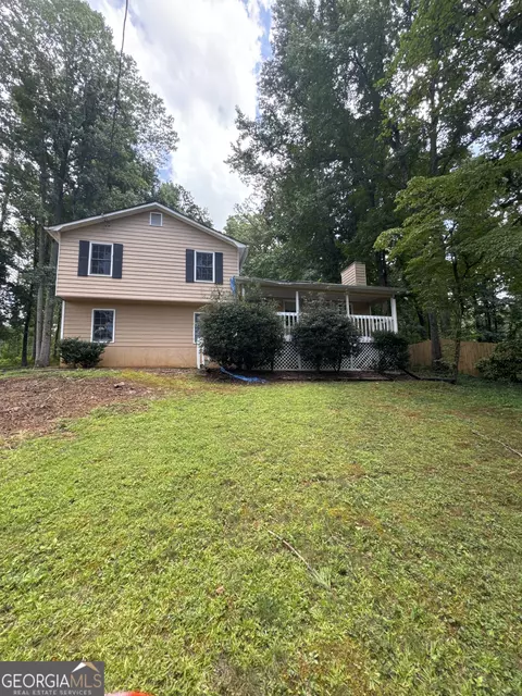 277 Acorn Tree Dr, Dallas, GA 30132