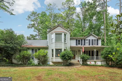 145 Red Oak Dr, Fayetteville, GA 30214