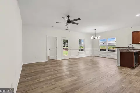 5125 Summersun Dr, Morrow, GA 30260 photo 10