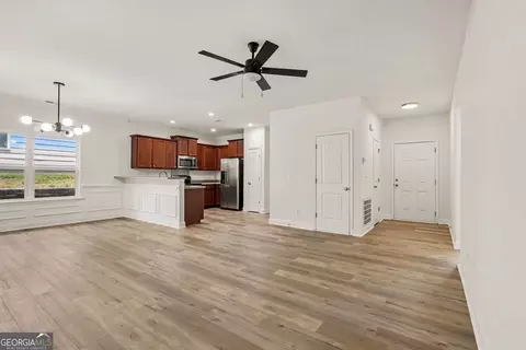 5125 Summersun Dr, Morrow, GA 30260 photo 5