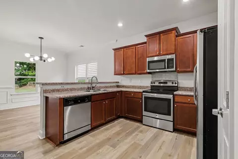 5125 Summersun Dr, Morrow, GA 30260 photo 8