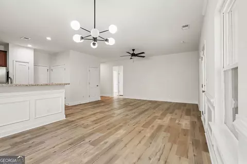 5125 Summersun Dr, Morrow, GA 30260 photo 11
