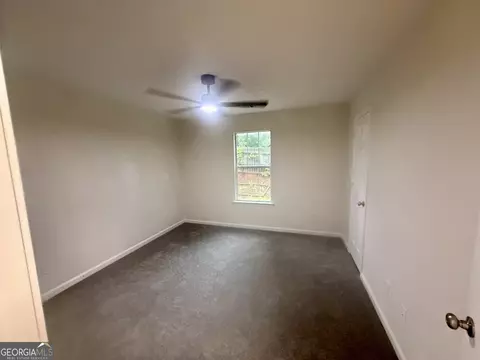 100 Chestnut Dr, Covington, GA 30016 photo 3