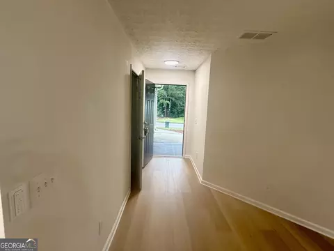 100 Chestnut Dr, Covington, GA 30016 photo 10
