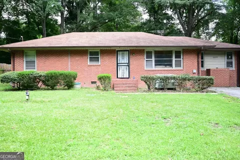 6698 Baker Dr, Lithia Springs, GA 30122