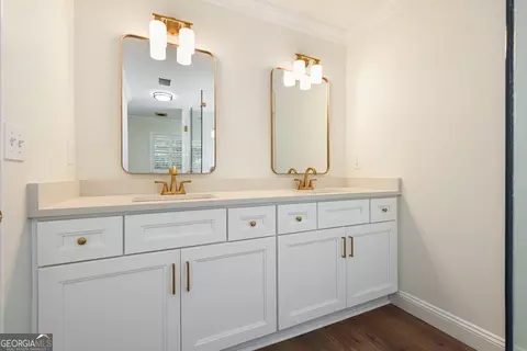 Bath - 305 Michael Cir, Canton, GA 30114 photo 6 of 8