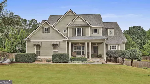 131 Beaconsfield Dr, Sharpsburg, GA 30277