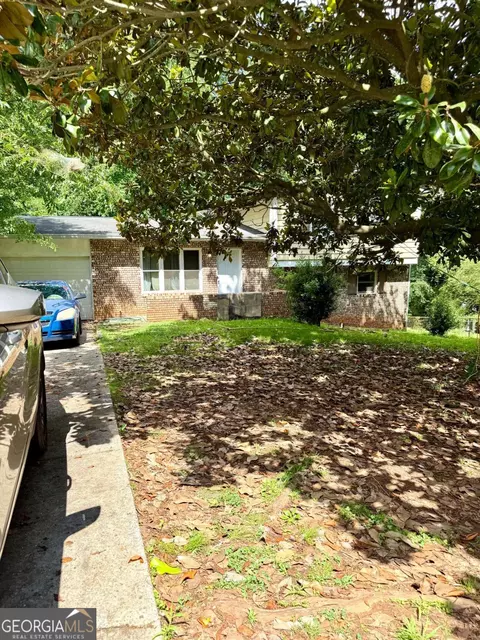 2821 Petersburg Ct, Decatur, GA 30034
