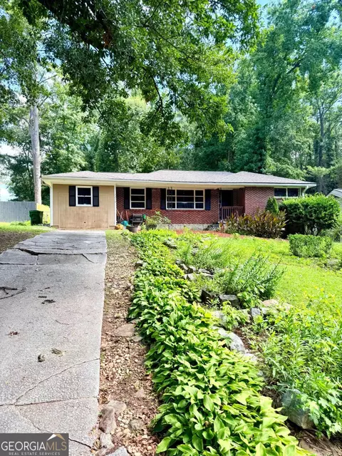 3270 Bobolink Dr, Decatur, GA 30032