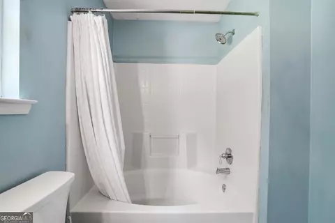 Bath - 85 Goldfinch Dr, Covington, GA 30016 photo 3 of 5