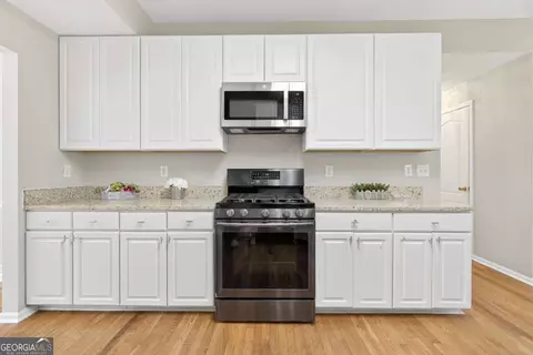 Kitchen - 320 Wynstone Way, Duluth, GA 30097 photo 2 of 3