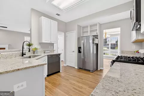 Kitchen - 320 Wynstone Way, Duluth, GA 30097 photo 1 of 3