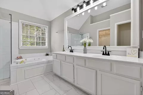 Bath - 320 Wynstone Way, Duluth, GA 30097 photo 3 of 8