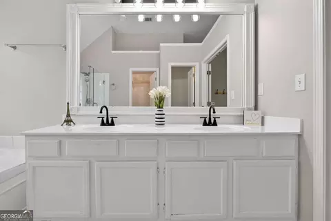 Bath - 320 Wynstone Way, Duluth, GA 30097 photo 5 of 8