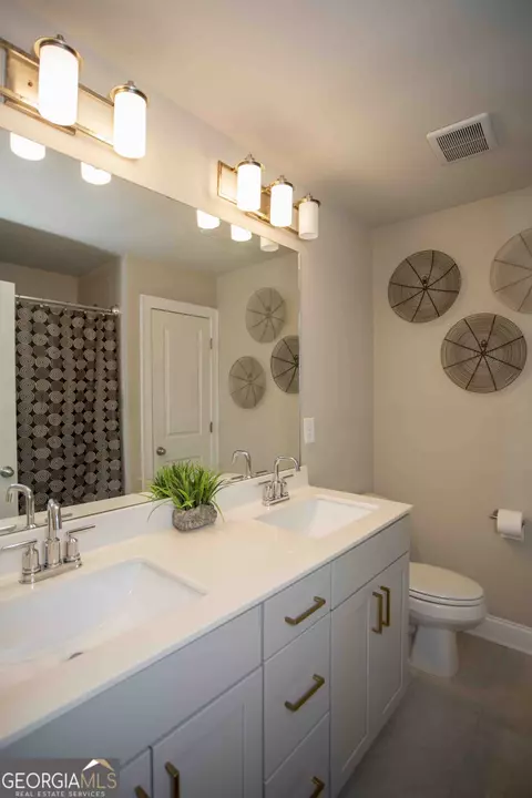 Bath - 622 Shadow Moss Ave, Canton, GA 30115 photo 2 of 4