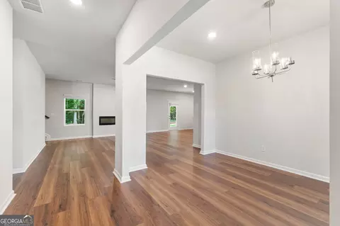 Entry Way - 303 Hudson Ct, Jackson, GA 30233 photo 5 of 9