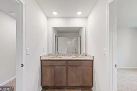 Entry Way - 303 Hudson Ct, Jackson, GA 30233 photo 4 of 9