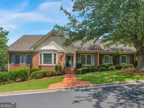 6 Downshire Ln, Decatur, GA 30033