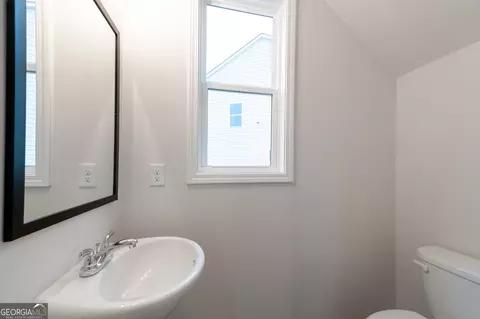 Bath - 104 Windmill Ct, Calhoun, GA 30701 photo 1 of 2