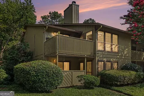 101 Dunbar Dr, Dunwoody, GA 30338
