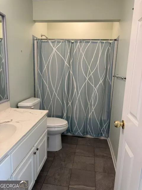 Bath - 2121 Alexis Dr, Claxton, GA 30417 photo 1 of 2