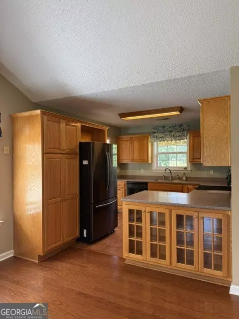 Kitchen - 2121 Alexis Dr, Claxton, GA 30417 photo 1 of 2