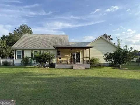 Exterior - 2121 Alexis Dr, Claxton, GA 30417 photo 2 of 5