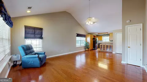Living - 2121 Alexis Dr, Claxton, GA 30417 photo 5 of 5
