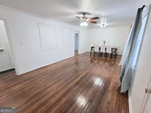 Living - 105 Dogwood Dr, Lagrange, GA 30241 photo 2 of 5