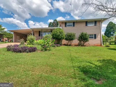Exterior - 2026 Pinecrest Dr, Morrow, GA 30260 photo 3 of 9