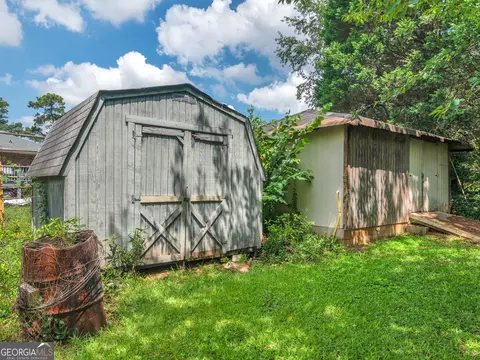 Exterior - 2026 Pinecrest Dr, Morrow, GA 30260 photo 8 of 9